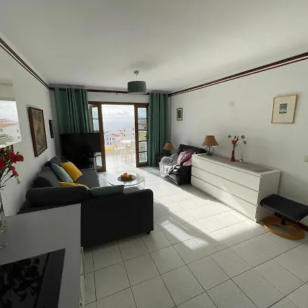 Island View Apartment