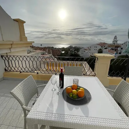 Apartment Island View